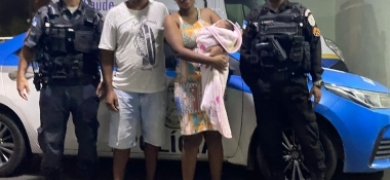 Policiais do 11º BPM ajudam a salvar bebê de 19 dias engasgado | A Voz da Serra
